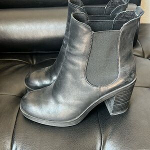 Crown Vintage After Hours Heeled Leather Chelsea Boot